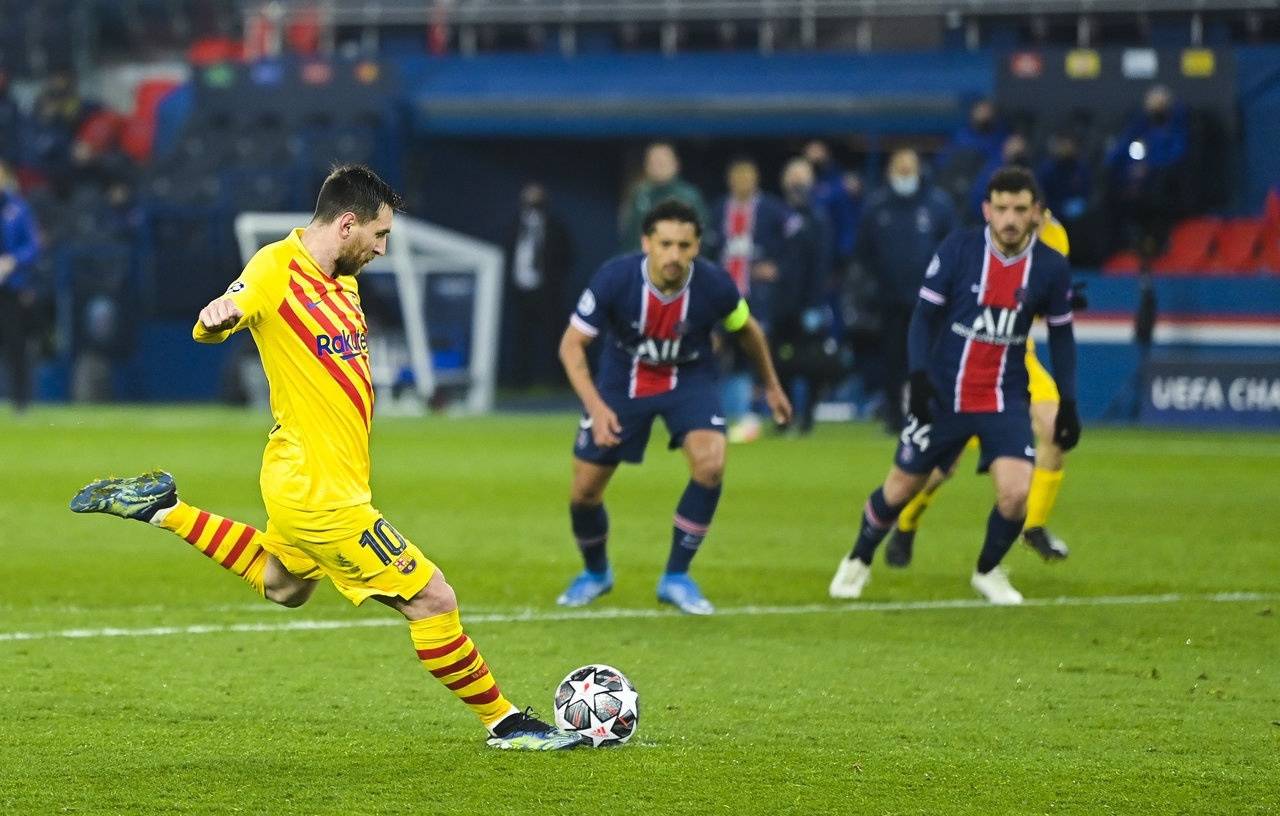 包含塞维利亚迎西甲关键赛，赛后回应争议，媒体盛赞，更衣室氛围转暖的词条